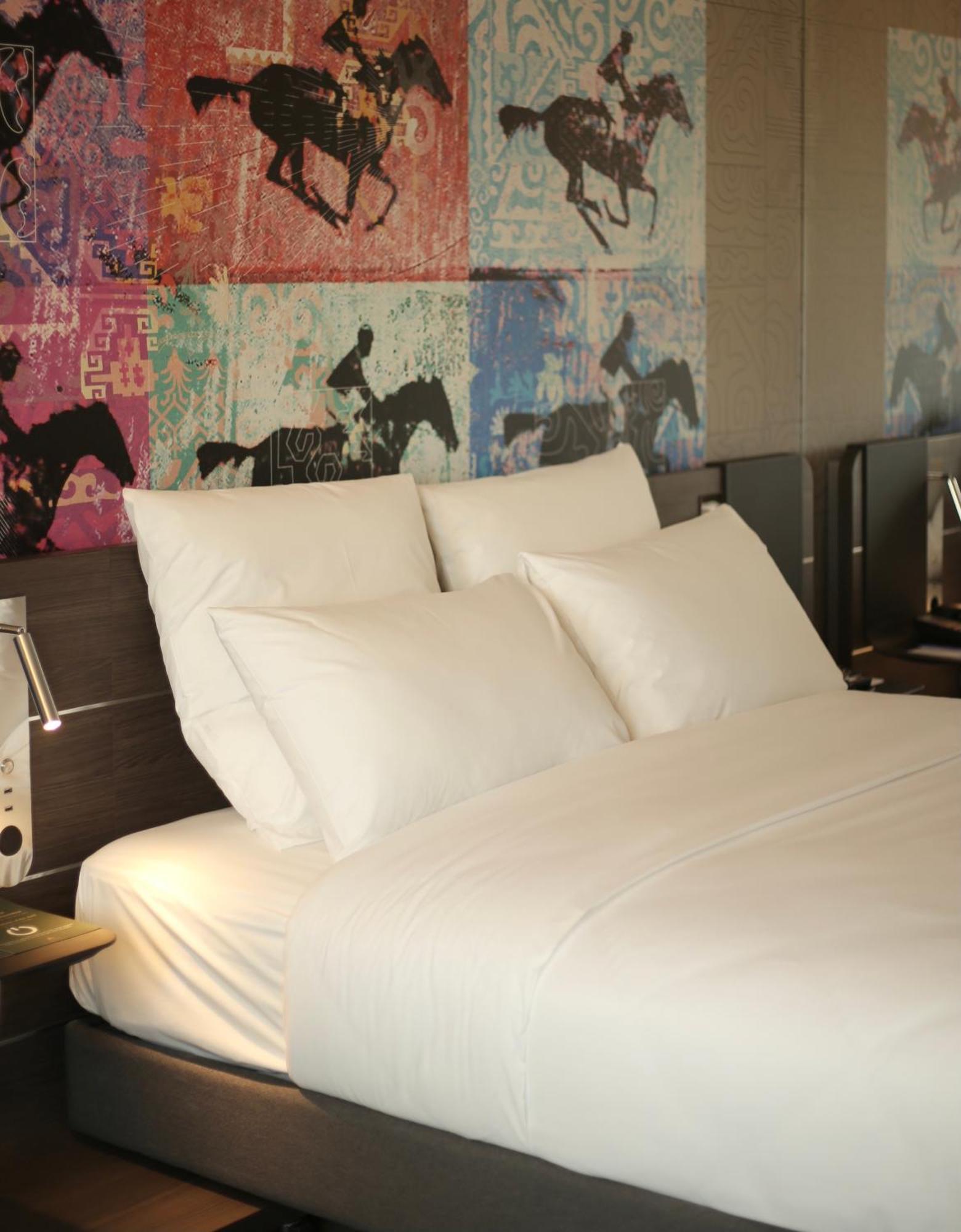 Novotel Bishkek City Center Экстерьер фото